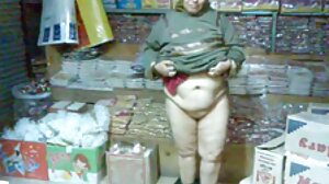 Seksowna blondynka z Rosji wędruje do domu i uprawia seks w nowe filmy erotyczne samochodzie