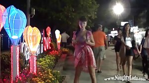 Podglądacz pieprzy blond nastolatkę na zewnątrz filmy fabularne erotyczne