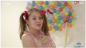 Prawdziwa młoda córka filmy erotycxne towarzysza zabaw i trójkąt z mamą. Pozwoliła przyrodniemu bratu zmiażdżyć tę miseczkę