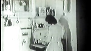 Arya Fae ociera filmiki erotyczne polskie się swoim seksownym ciałem o ciało Prestona