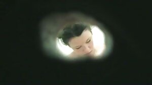 Zła nastolatka blondynka filmiki erotyczne za darmo Sofia Lynn obnosi się swoim słodkim ciałem