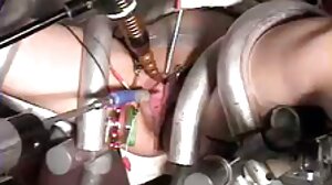 Dziarski cycki filmy pornograficzne cda nastolatka Ingrid dostaje jej tyłek w oprawce na kanapie