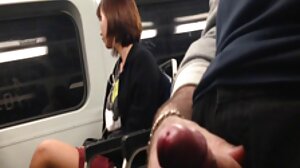 Bawiąc się filmy erotyczne lizanie cipki stopami domina czczony