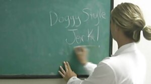 Boner głodna paskudna pokojówka Nyomi Banxxx z dużymi naturalnymi cyckami darmowe filmiki erotyczne