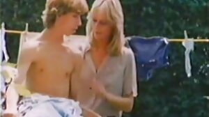 Rosyjska nastolatka Nishe zerżnięta mamuśki erotyka na tylnym siedzeniu